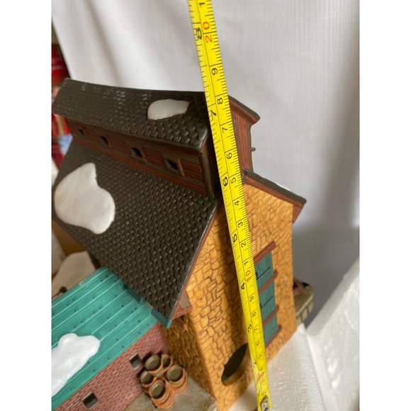 Department 56 Christmas Village 1998 North Eastern Sea Fisheries - Picture 7 of 10